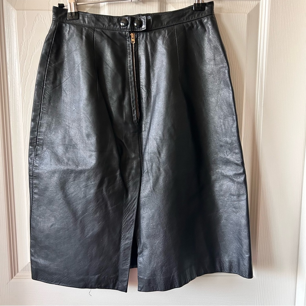 Vintage Rene Derval Black Leather Skirt, Made in USA, XS - Picture 2 of 6